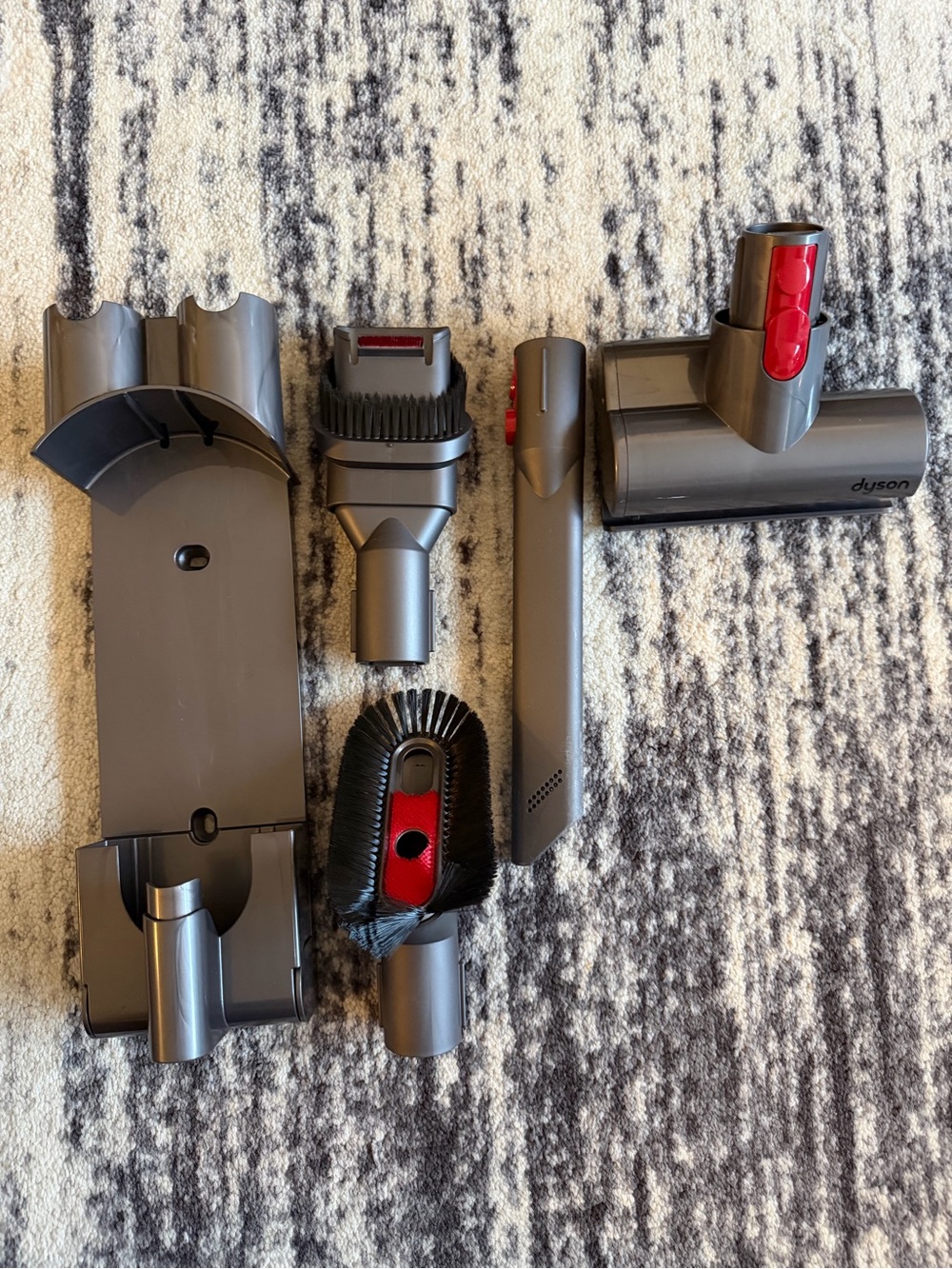 Dyson V7 accessories
